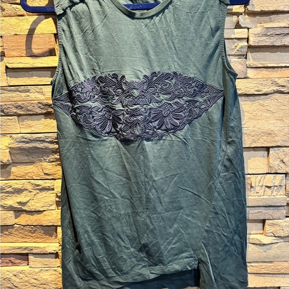 Stella McCartney Muscle Tee with Lace Lip Detailing 44 - Picture 1 of 4